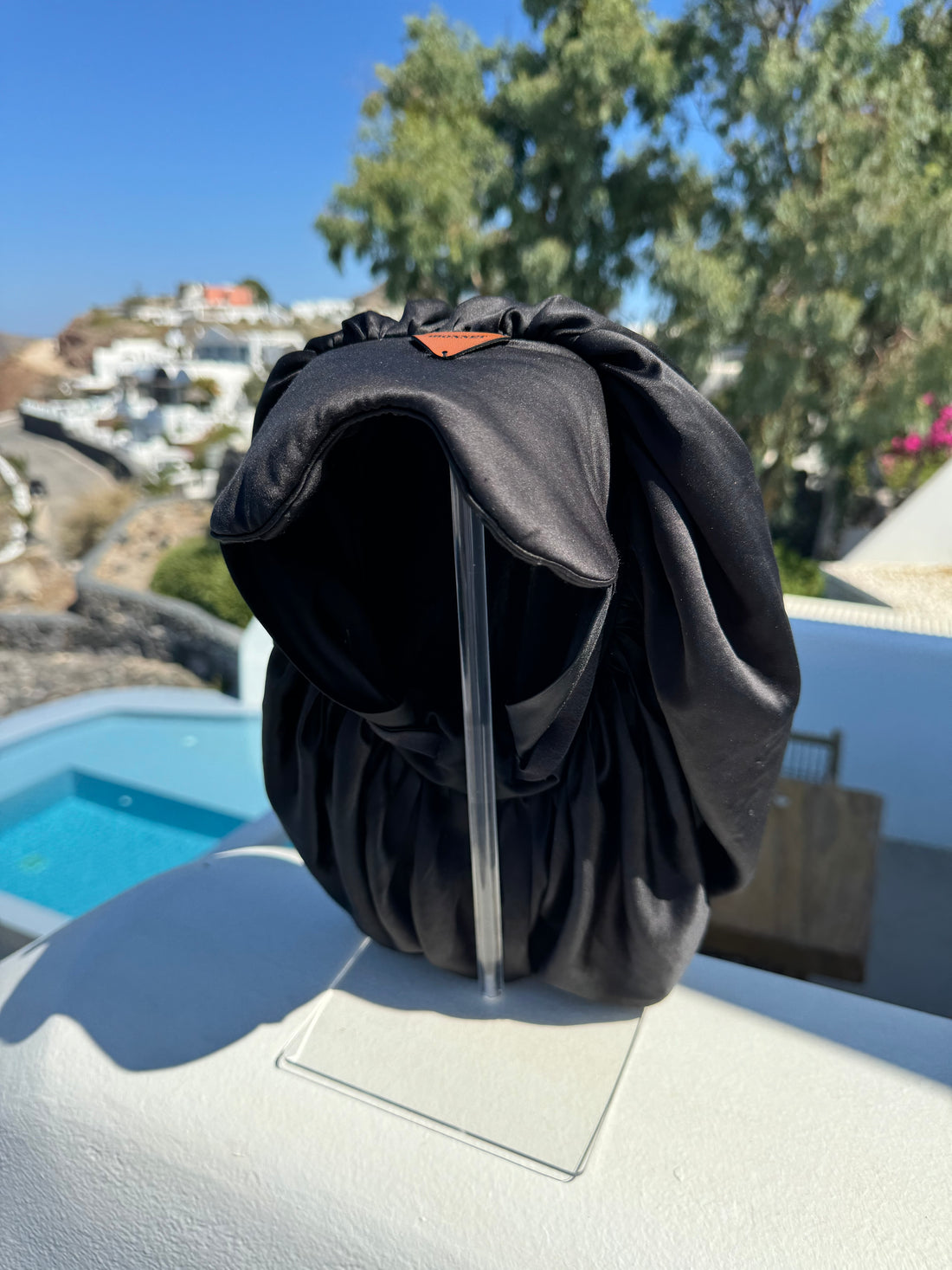 Bonnet Stand - Portable Acrylic Hair Accessory Stand – Easy Assembly & Travel-Friendly